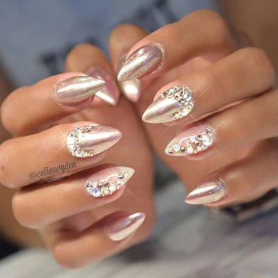 Chroming Your Nails - Tips and Tricks - Creata Beauty