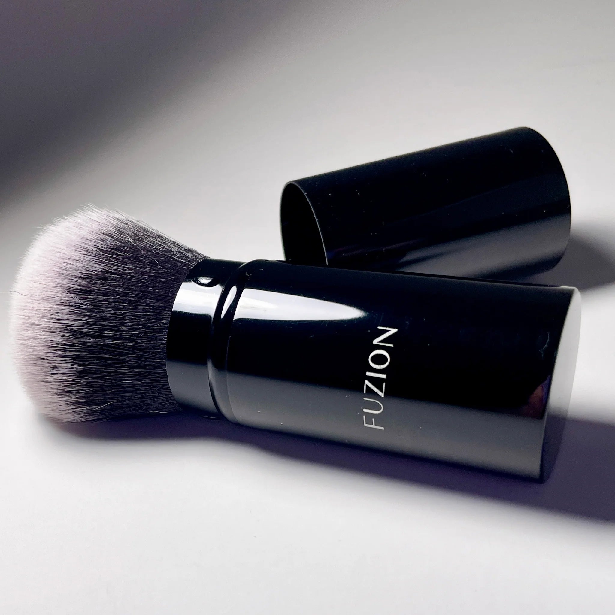 Fuzion - Signature Dust Brush with Lid