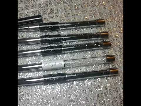 Ugly Duckling Brush - Natural Hair Acrylic #8 Black video