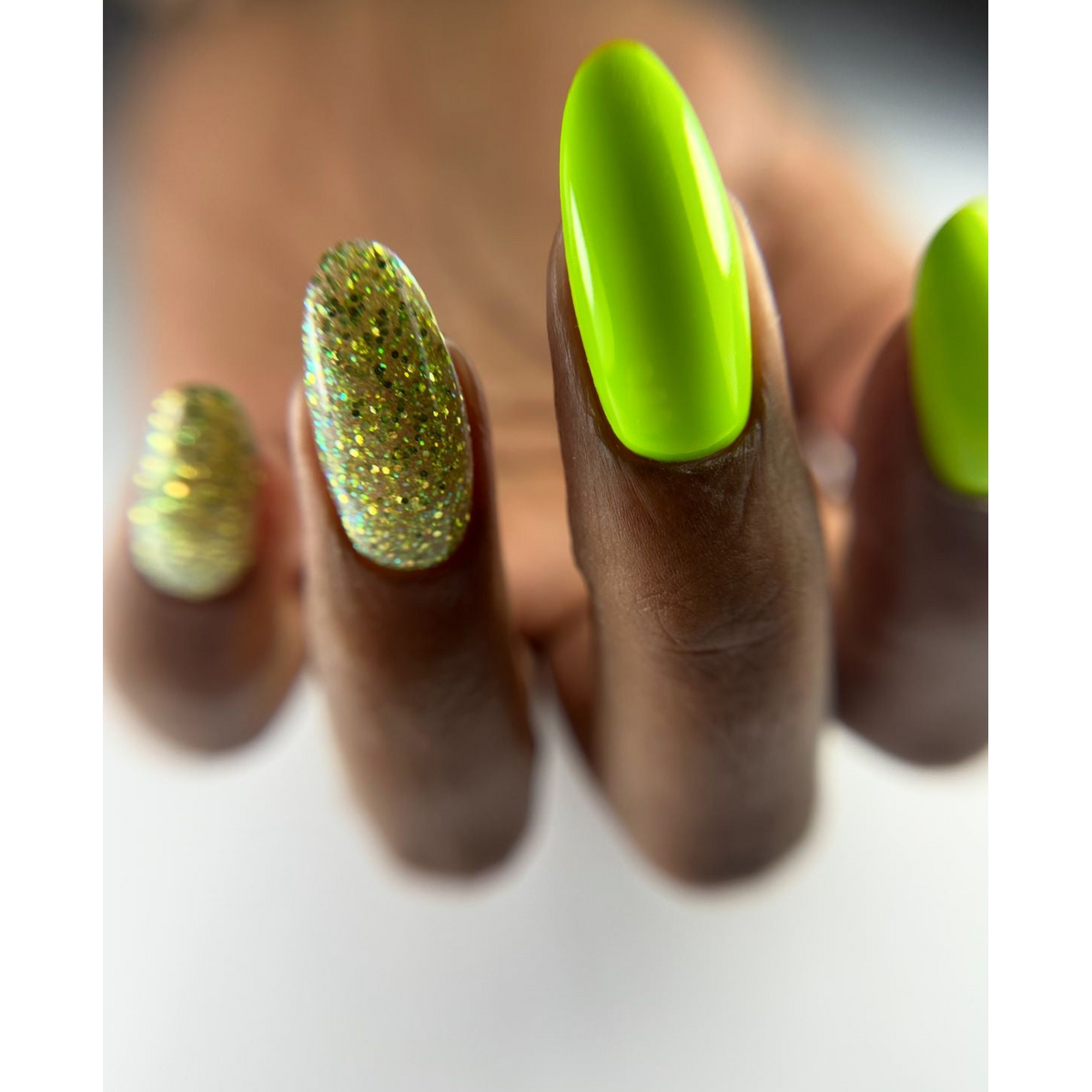 Light Elegance ButterCream - Groovy Green