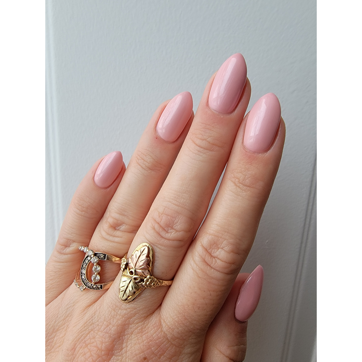 Light Elegance ButterCream - Couch Couture
