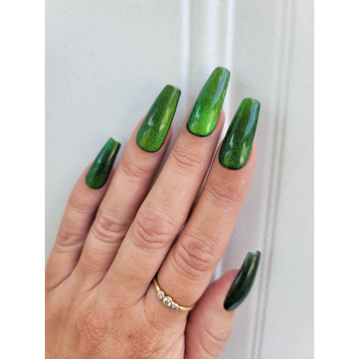 Light Elegance Cat Eye Gel Polish Collection - Illusion with Polish Pouch