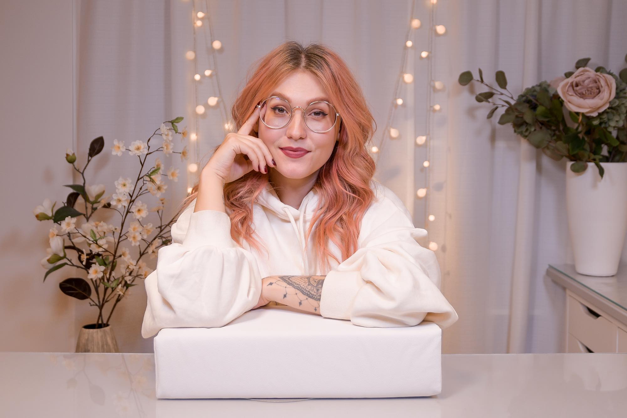 Celina Ryden's Moonflair XXL Custom Nail Arm Rest - Professional Manicure Pillow - Creata Beauty - Professional Beauty Products